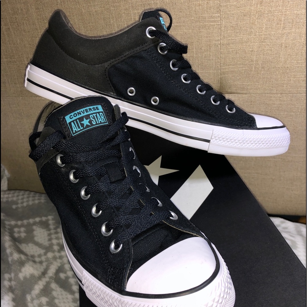 Converse Unisex M 10/W 12 New with Box